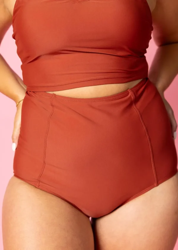 Amber Brown | Extended High-Waisted Bottoms