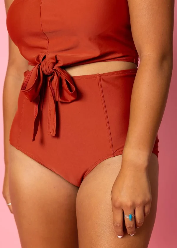 Amber Brown | High-Waisted Bottoms