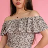 Antique Daisy | Ruffled Around Top