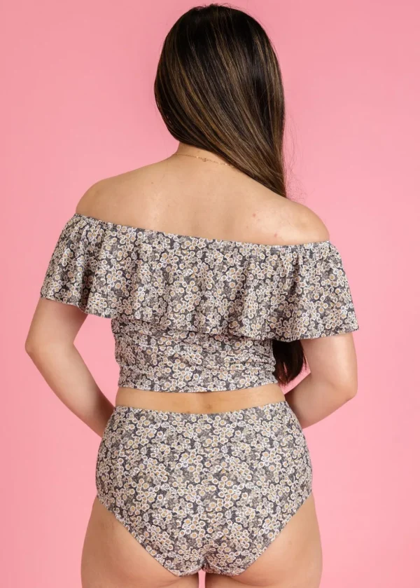 Antique Daisy | Ruffled Around Top