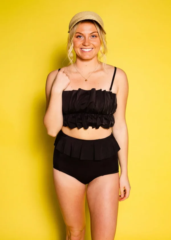 Black | Oversized Ruffle Top