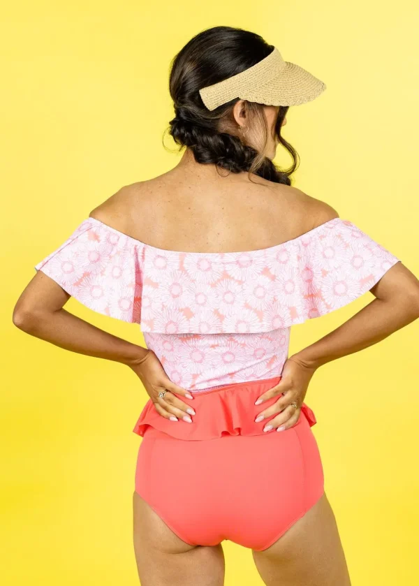 Pink Daisies | Ruffled Around Top