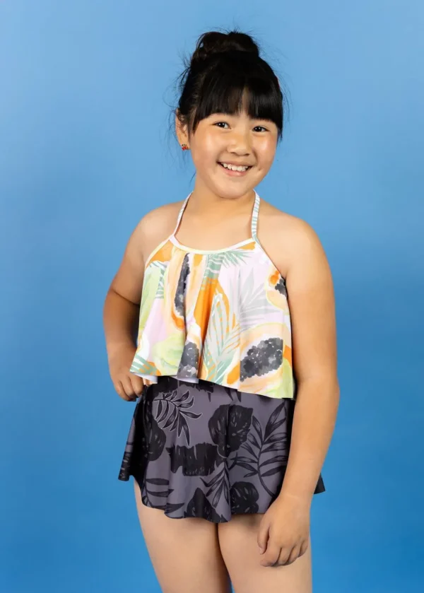 Tropical Night | Youth Who Wears Short Skirts