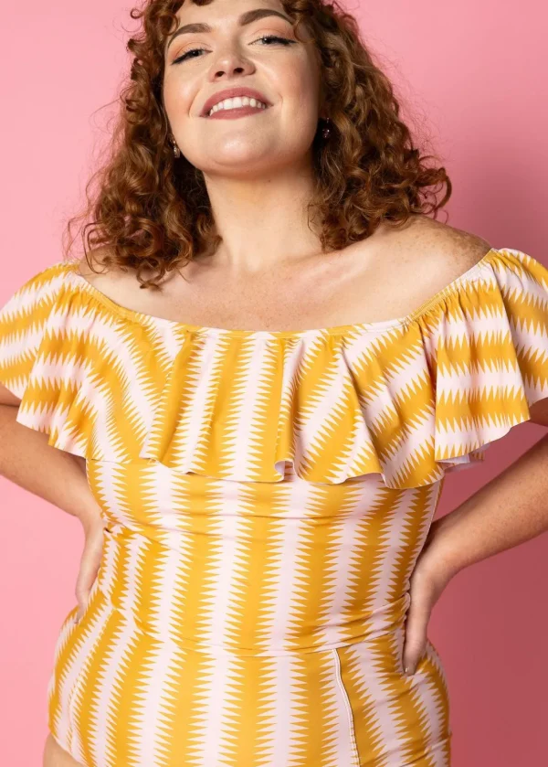 Vintage Triangles | Ruffled Around Top